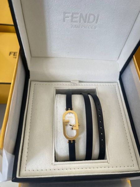 圖片 Fendi O’Lock標誌橢圓形垂直腕錶 黑色