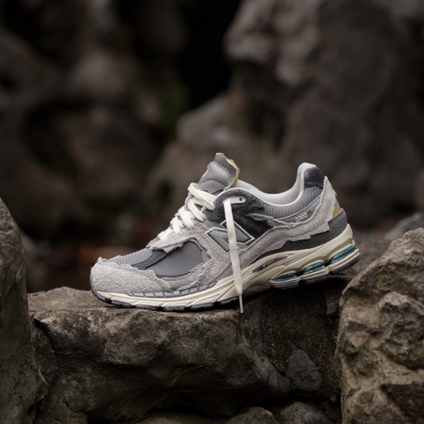 New Balance 2002RDA Refined Future M2002RDA