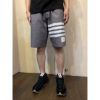 圖片 Thom Browne TB經典深藍色 、灰色棉圈設計 休閒短褲 海灘褲