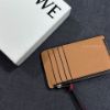 圖片 Loewe logo 棕色拼接粒紋拉鍊卡包