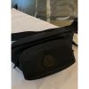 圖片 Moncler 經典 黑色小logo設計 超實用 男生 腰包