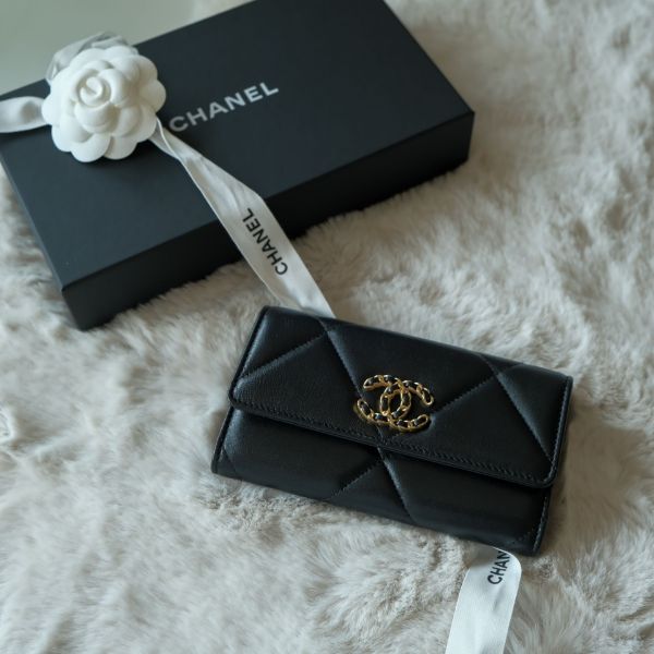 圖片 NICEDAY 精品 現貨 CHANEL 19 羊皮中夾